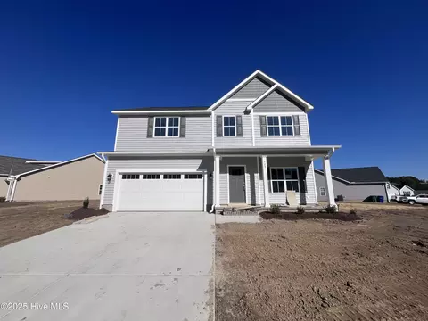 725 Peridot Ct, Winterville, NC 28590