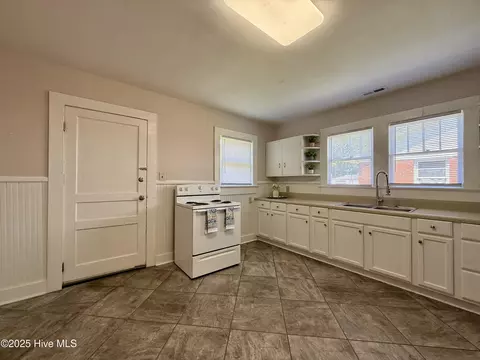 603 E 8th St, Washington, NC 27889 photo 16