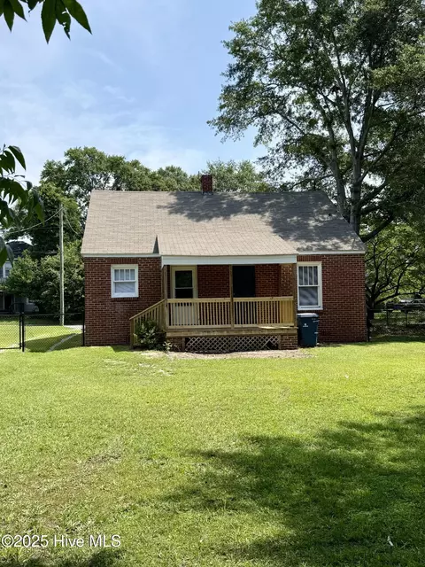 603 E 8th St, Washington, NC 27889 photo 7