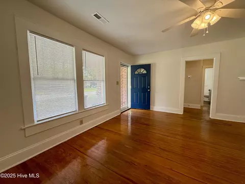 603 E 8th St, Washington, NC 27889 photo 10