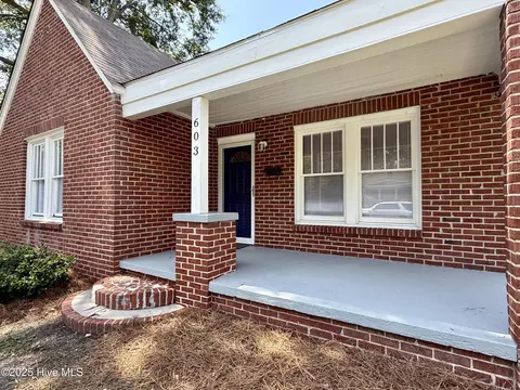 603 E 8th St, Washington, NC 27889 photo 3