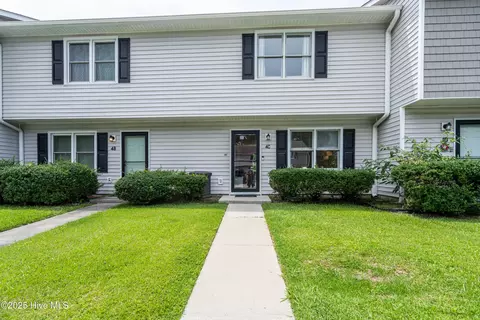 4 Port West Ct #C, Swansboro, NC 28584