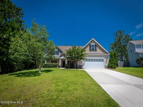 214 Admiral Ct, Sneads Ferry, NC 28460