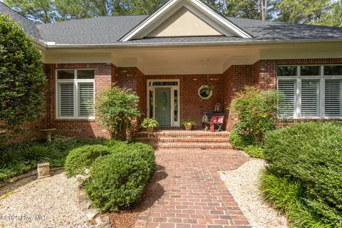 24 Mcmichael Dr, Pinehurst, NC 28374 photo 3