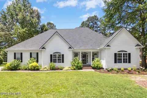 904 Parkridge Dr, Clayton, NC 27527