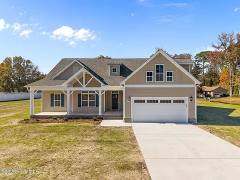 278 Shortleaf Dr, Grimesland, NC 27837