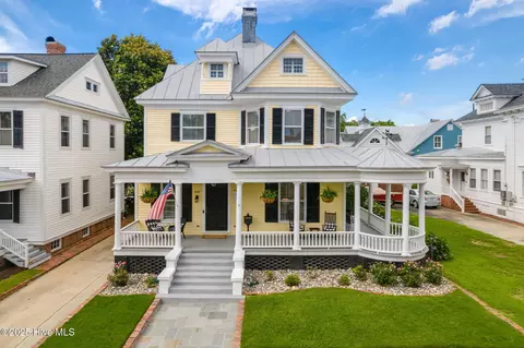 208 New St, New Bern, NC 28560