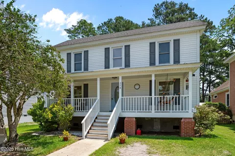 374 Cedar St, Belhaven, NC 27810