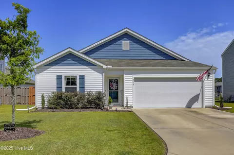 519 Birdsong Dr, Holly Ridge, NC 28445