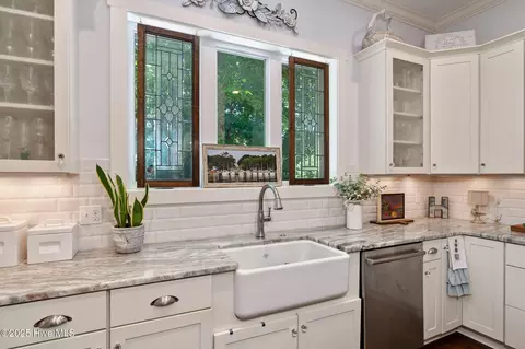 Kitchen - 192 Long Leaf Dr, Wallace, NC 28466 photo 3 of 4