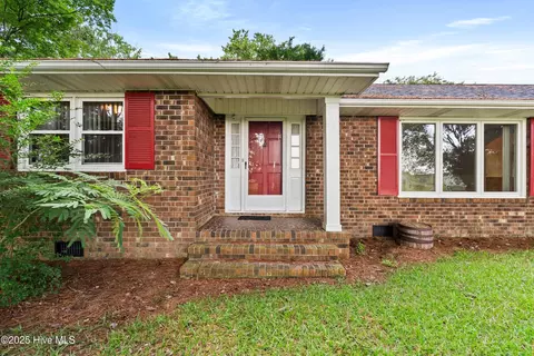 280 Cornwallis Rd, Teachey, NC 28464