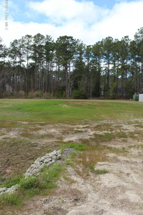 102 Wainwright Ct, Havelock, NC 28532