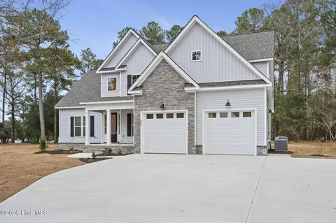 698 White Oak Xing, Swansboro, NC 28584