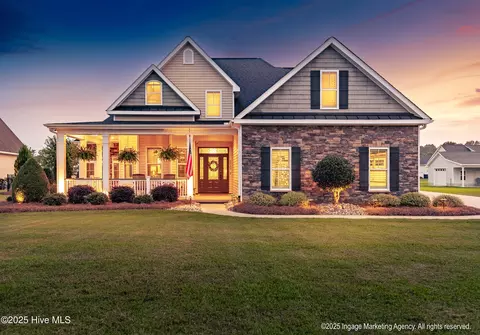3048 Fernleaf Dr, Greenville, NC 27858