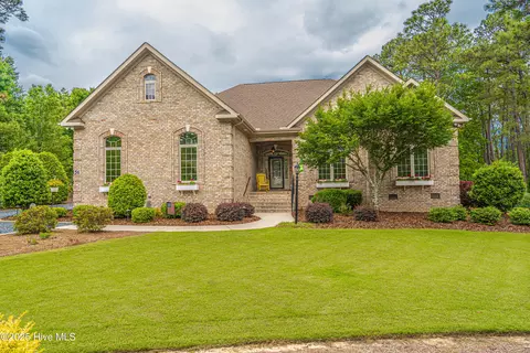 56 Kilbride Dr, Pinehurst, NC 28374