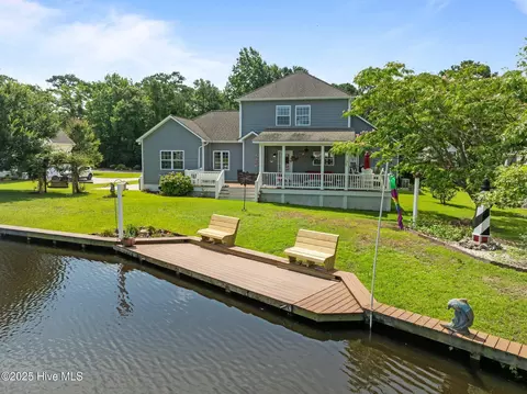 122 White Heron Ln, Cape Carteret, NC 28584