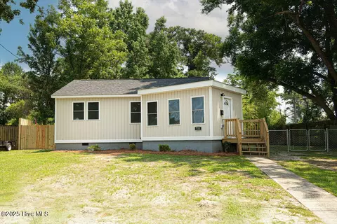 721 New River Dr, Jacksonville, NC 28540