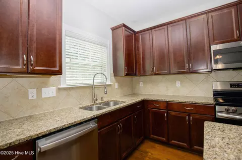 Kitchen - 50 Pedley Pl, Cameron, NC 28326 photo 3 of 4