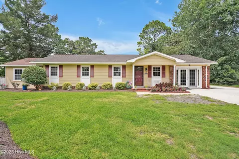 5009 Lord Byron Rd, Wilmington, NC 28405
