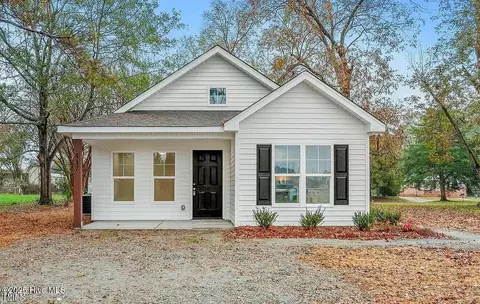 900 Woodrow St S, Wilson, NC 27893