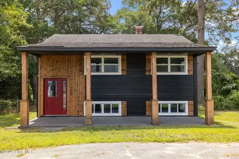 1955 Banks School Rd, Kinston, NC 28504