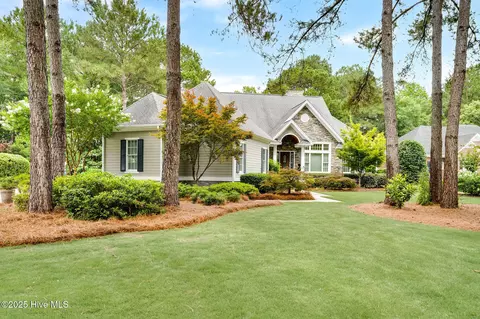 220 October Glory Dr, Wallace, NC 28466