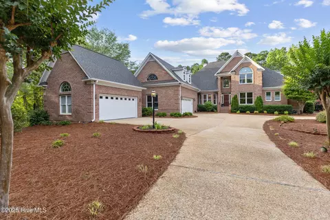 8700 Thornblade Cir, Wilmington, NC 28411