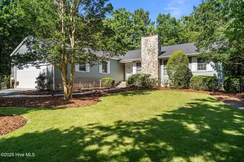 65 Sugar Pine Dr, Pinehurst, NC 28374