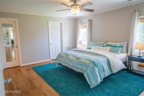 Bedroom - 101 Hamilton Ln, Hubert, NC 28539 photo 2 of 5