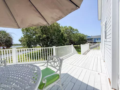 Exterior - 101 Hamilton Ln, Hubert, NC 28539 photo 3 of 7