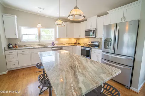 Kitchen - 101 Hamilton Ln, Hubert, NC 28539 photo 1 of 3