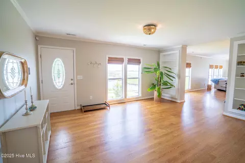 Entry Way - 101 Hamilton Ln, Hubert, NC 28539 photo 1 of 1