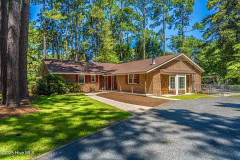 606 John Mcqueen Rd, Aberdeen, NC 28315
