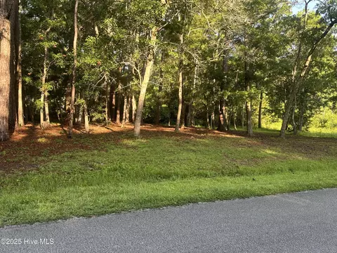 1792 Oak St SW, Ocean Isle Beach, NC 28469