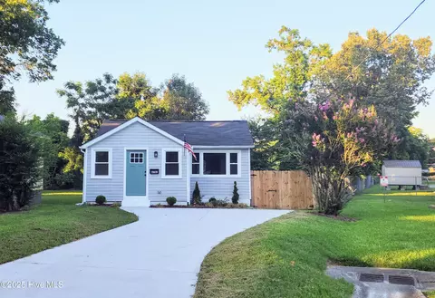 702 Richardson St # A, Elizabeth City, NC 27909
