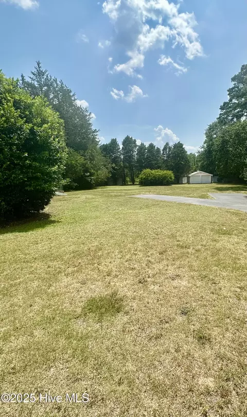 Exterior - 109 Conway Rd, Fair Bluff, NC 28439 photo 9 of 14