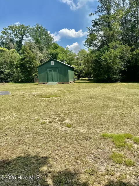 Exterior - 109 Conway Rd, Fair Bluff, NC 28439 photo 5 of 14