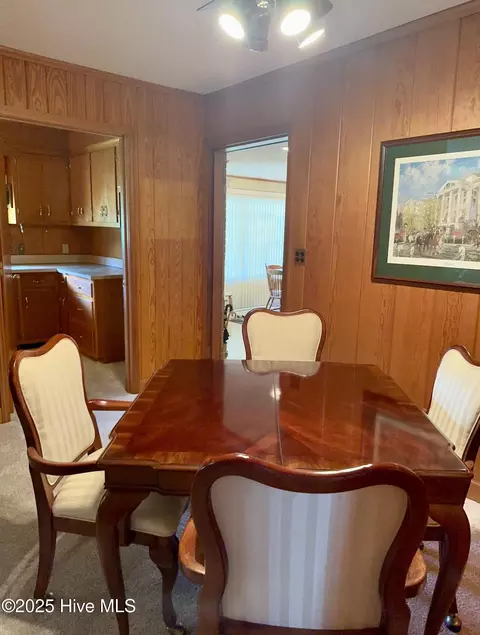 Dining - 109 Conway Rd, Fair Bluff, NC 28439 photo 2 of 4