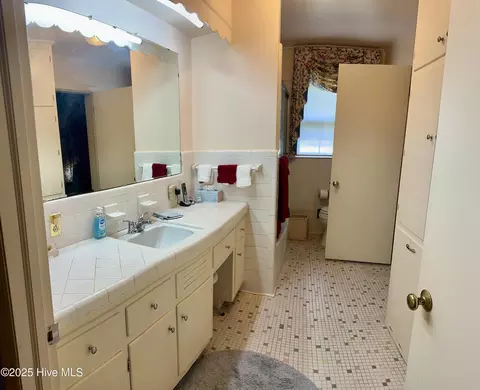 Bath - 109 Conway Rd, Fair Bluff, NC 28439 photo 1 of 4