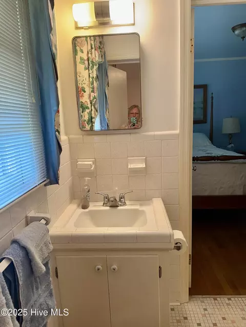 Bath - 109 Conway Rd, Fair Bluff, NC 28439 photo 2 of 4