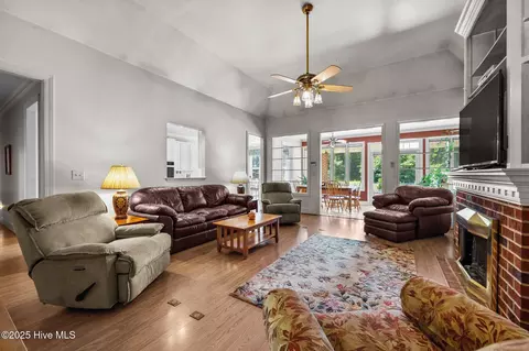 Living - 1910 Big Mill Rd, Williamston, NC 27892 photo 3 of 4