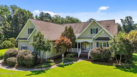 Exterior - 1910 Big Mill Rd, Williamston, NC 27892 photo 2 of 8