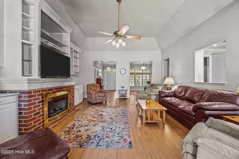 Living - 1910 Big Mill Rd, Williamston, NC 27892 photo 2 of 4