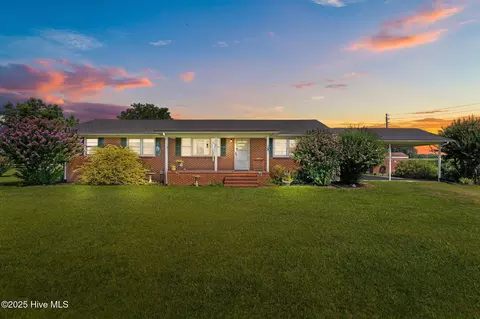 8880 Willard Rd, Willard, NC 28478
