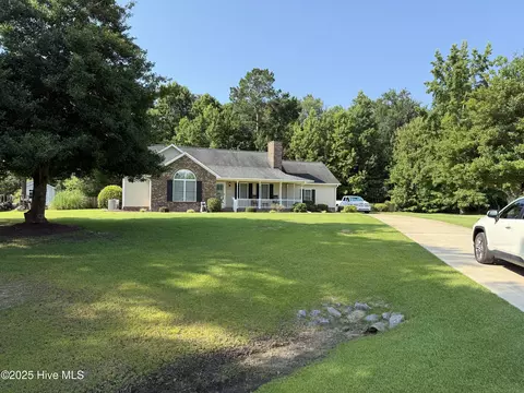 105 White Doe Ct, Newport, NC 28570