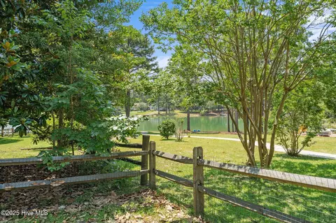 132 E Shenandoah Rd, West End, NC 27376 photo 9