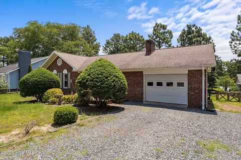 132 E Shenandoah Rd, West End, NC 27376 photo 5