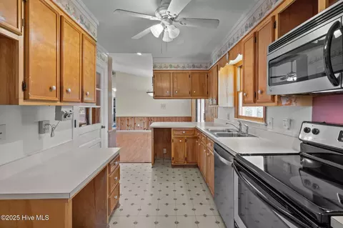 132 E Shenandoah Rd, West End, NC 27376 photo 27