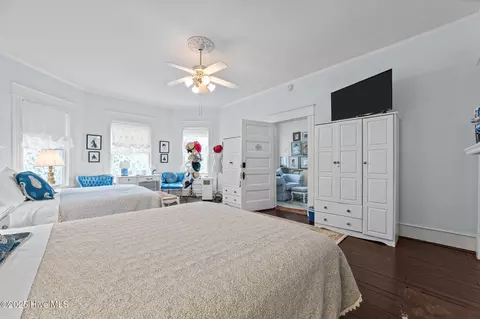 Bedroom - 400 E Main St, Washington, NC 27889 photo 6 of 15