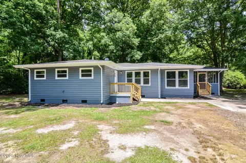 305 Bell St, Enfield, NC 27823